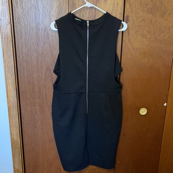 Forever 21 Black cutout mini dress - Picture 2 of 10